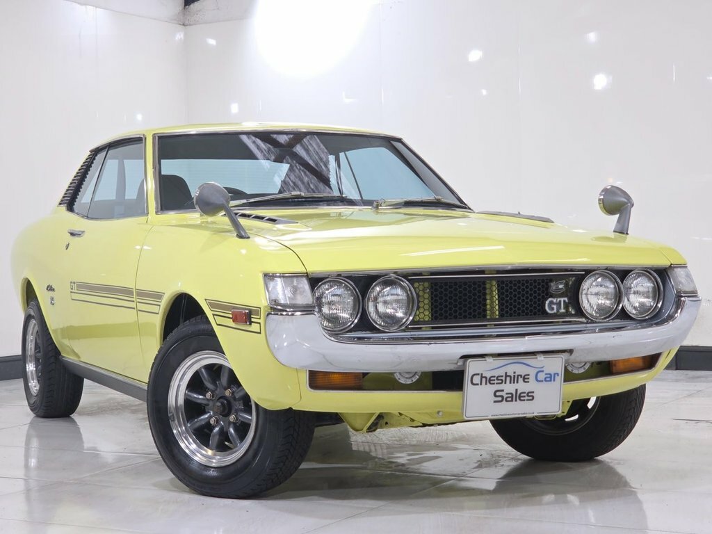 Toyota Celica Coupe Yellow #4