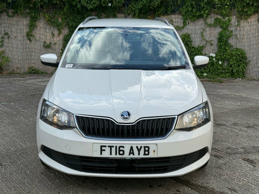 Skoda Fabia 1.2L Se White #2