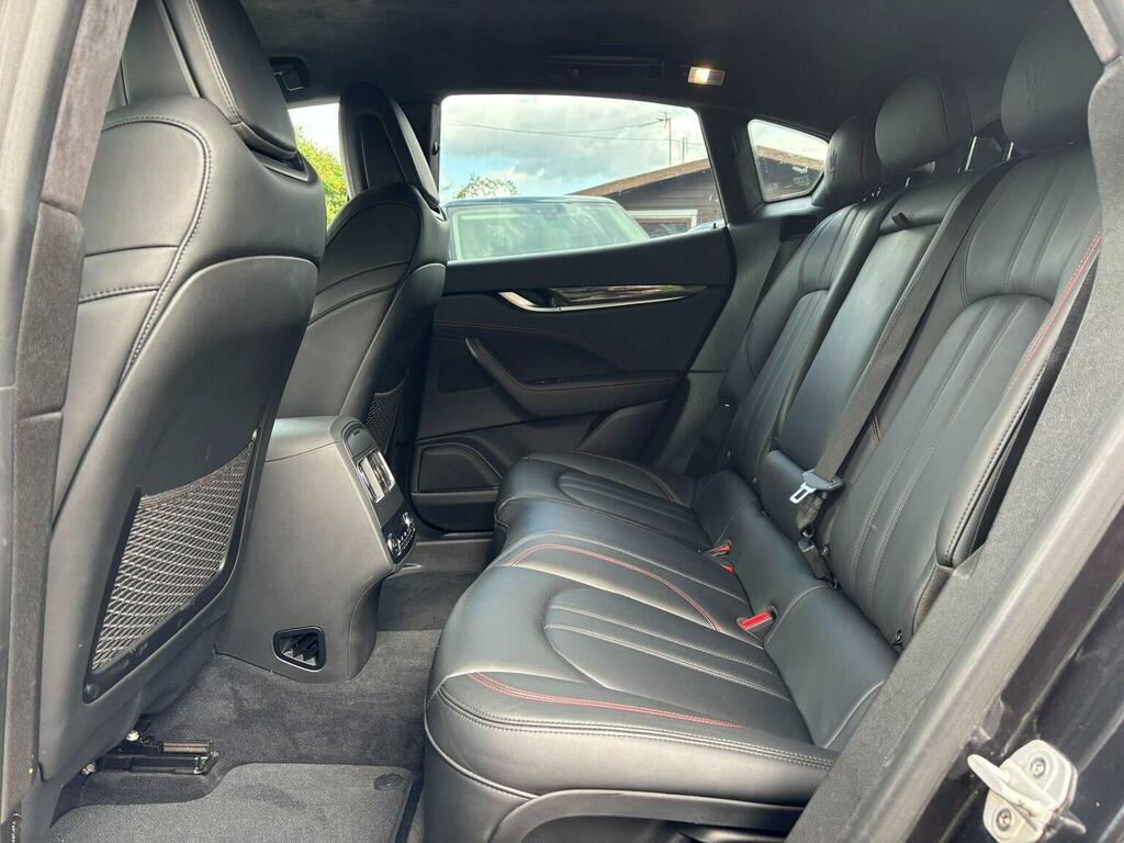 Maserati Levante Gransport S #20