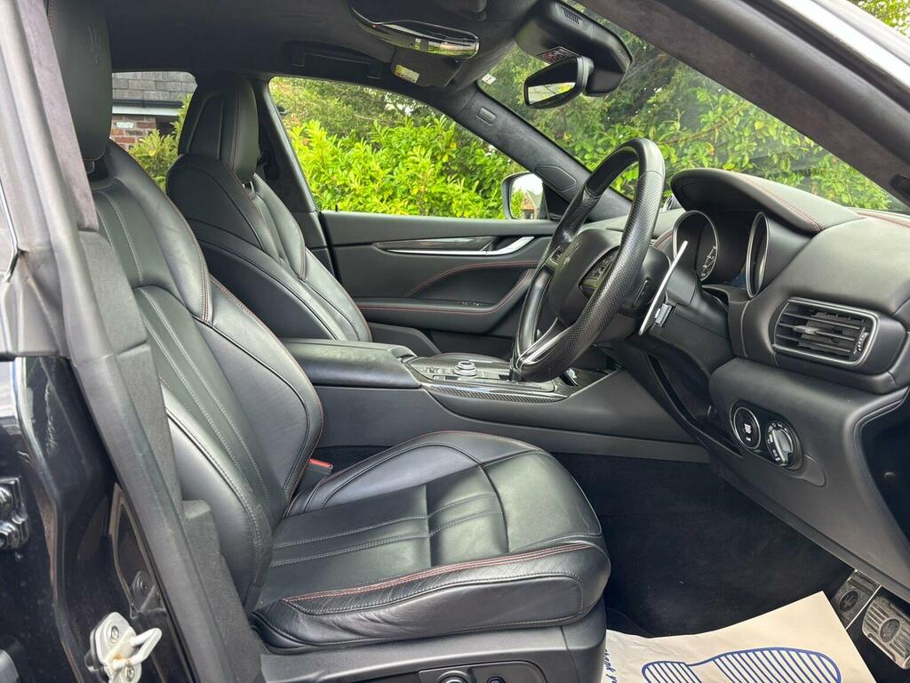 Maserati Levante Gransport S #17