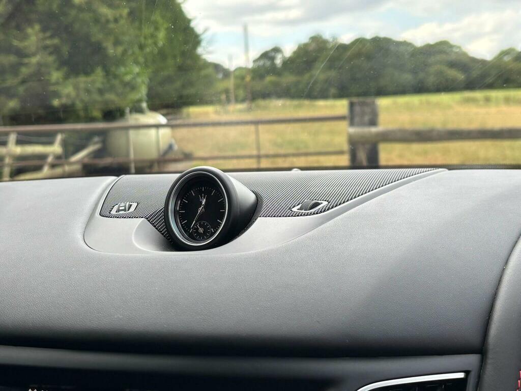 Maserati Levante Gransport S #24