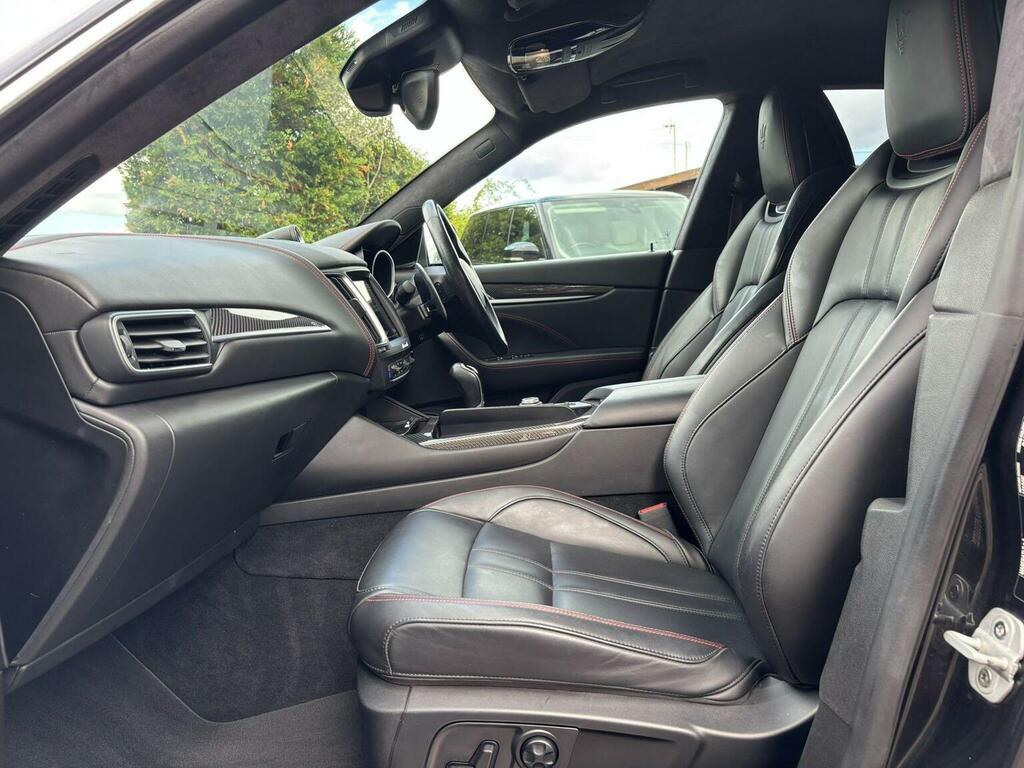 Maserati Levante Gransport S #27