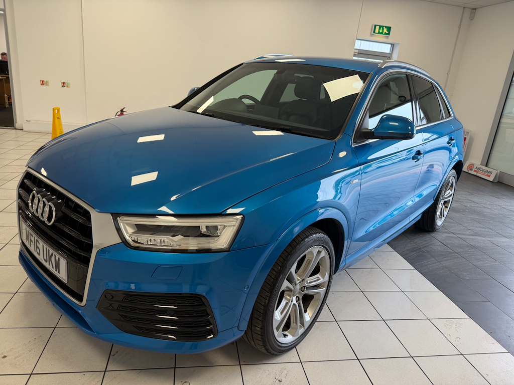 Audi Q3 Audi Q3 S Line 1.4 Tfsi Cylinder On Demand 150 Ps Grey #1