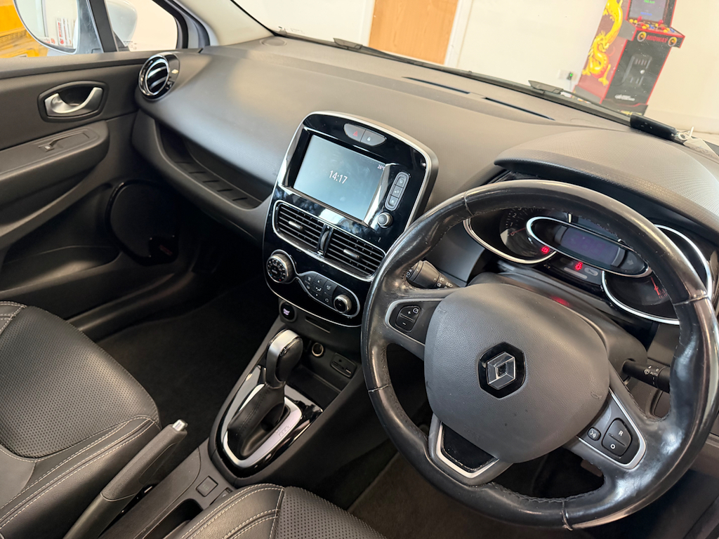 Renault Clio 1.2 L Signature Nav Tce #6