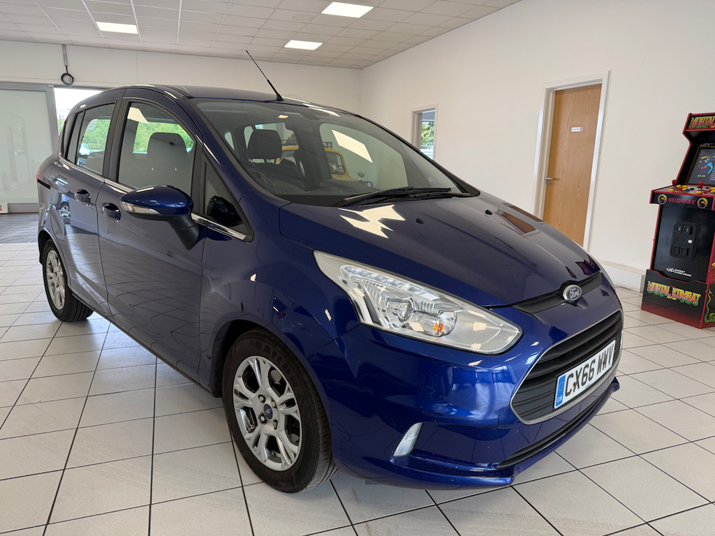 Ford B-Max 1.6 L Zetec Blue
