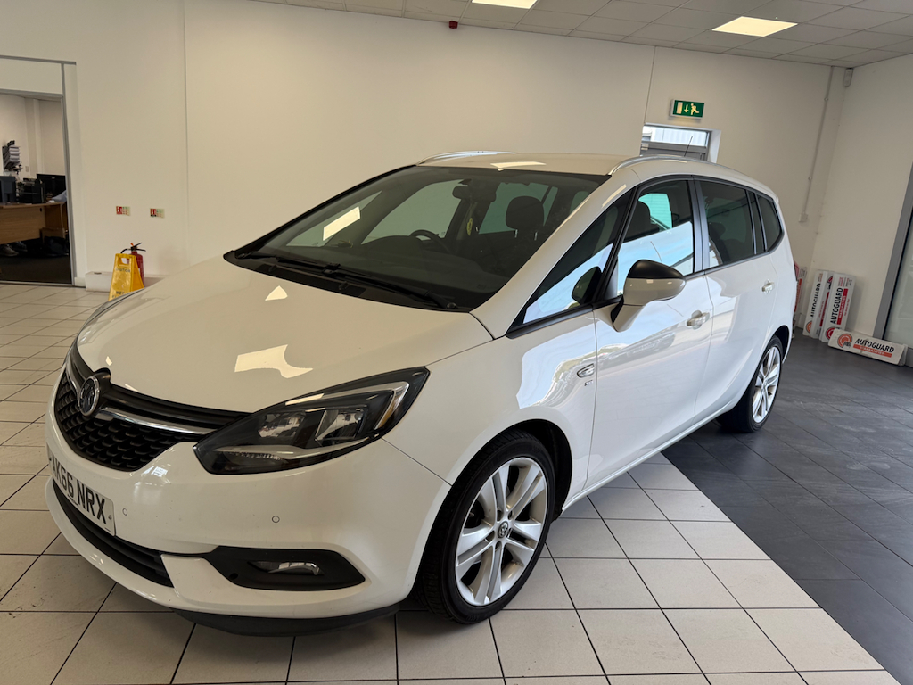 Vauxhall Zafira Tourer 1.4 L Sri White #4