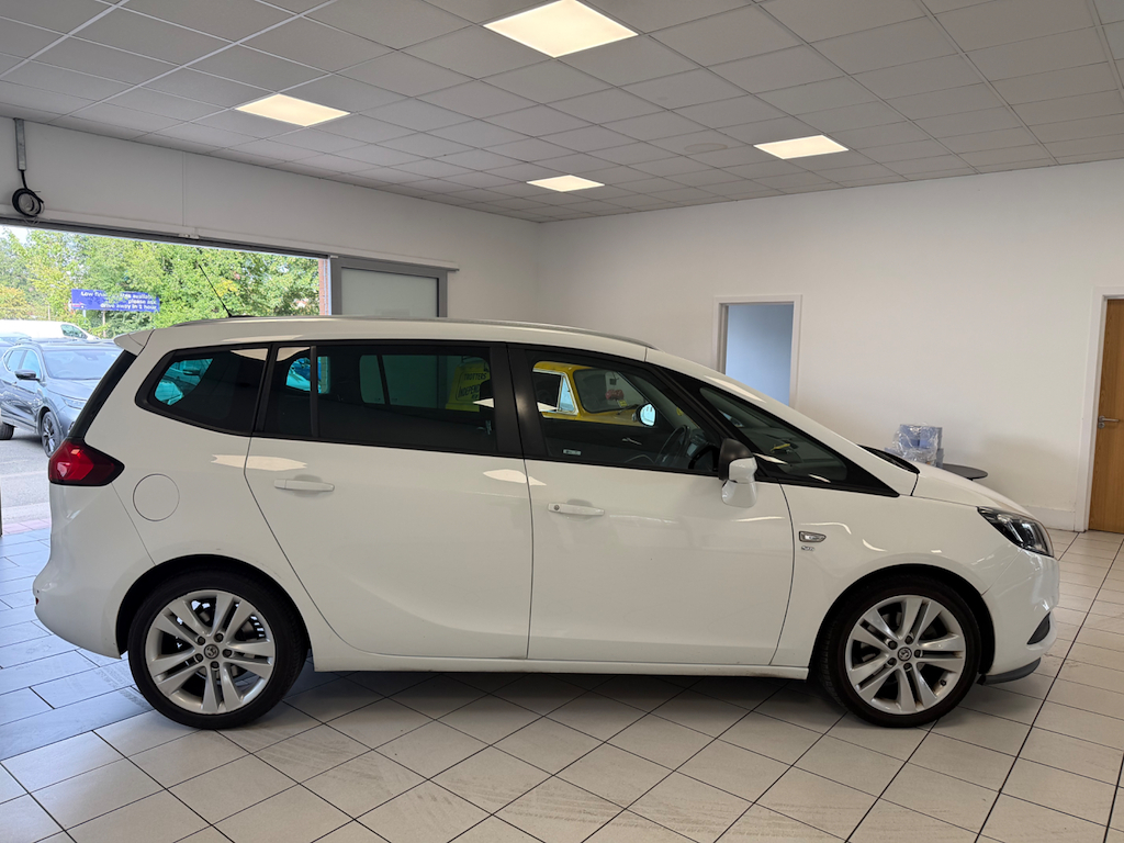 Vauxhall Zafira Tourer 1.4 L Sri White #2