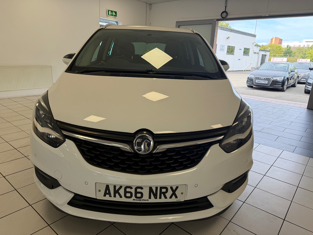 Vauxhall Zafira Tourer 1.4 L Sri White #3