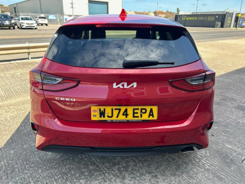 Kia Ceed 1.5 T-gdi 3 Hatchback Euro 6 S Red #4