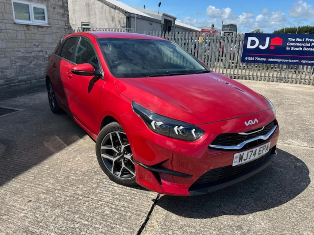 Kia Ceed 1.5 T-gdi 3 Hatchback Euro 6 S Red