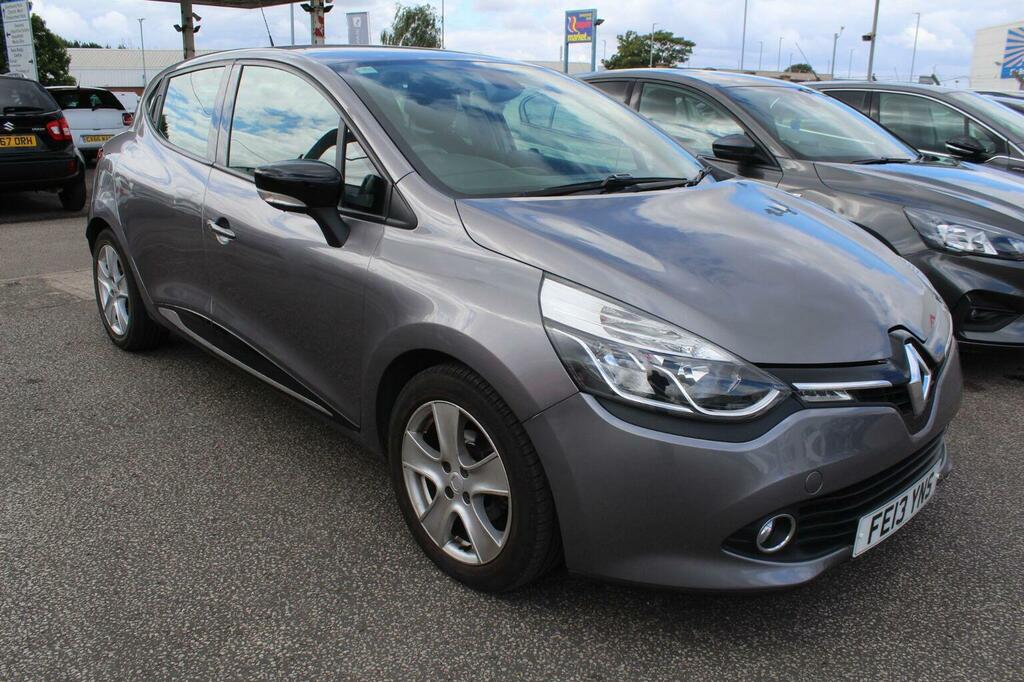 Renault Clio 1.2 16V Dynamique Medianav Euro 5 4,782 Car De  #1