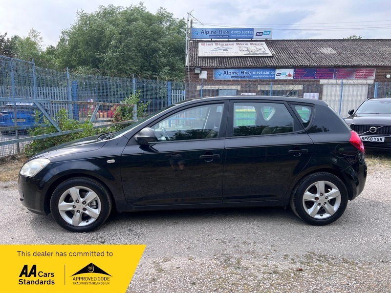 Kia Ceed 1.4 Sr7 Hatchback Black #4