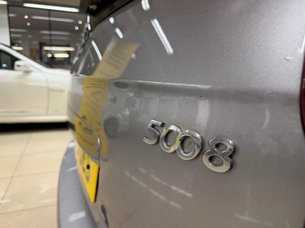 Peugeot 5008  White #7
