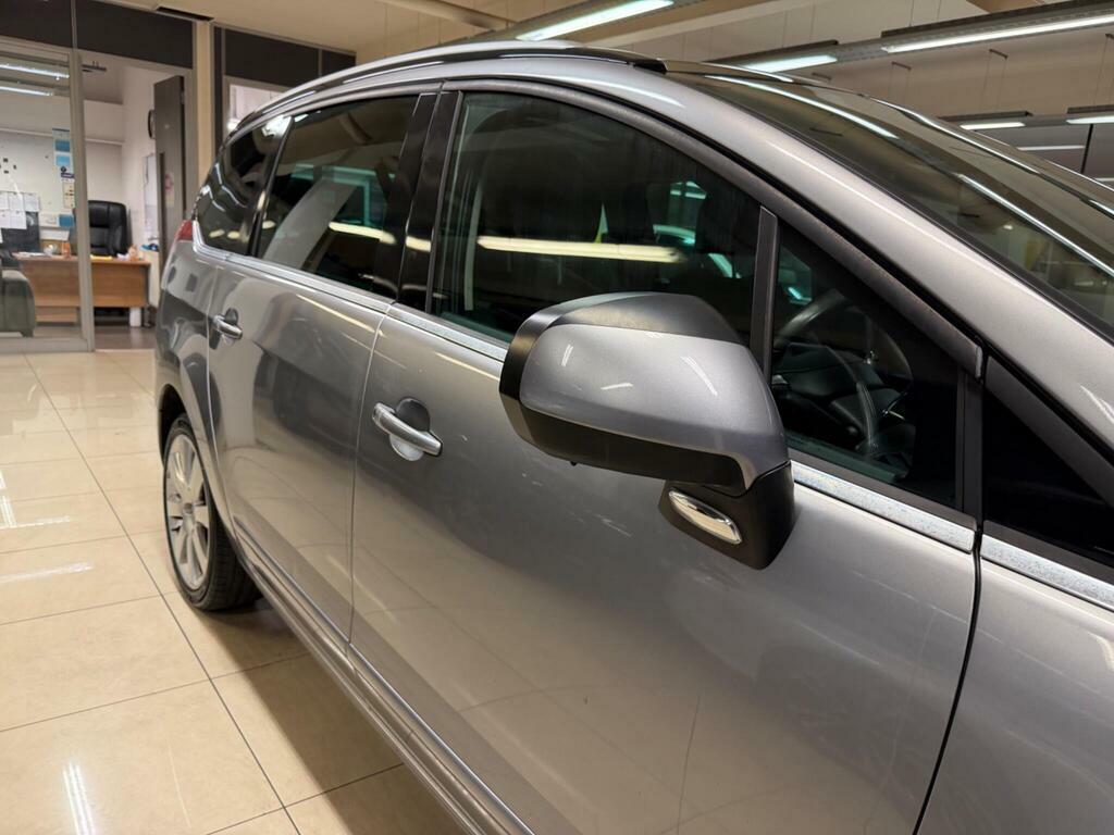 Peugeot 5008  White #9