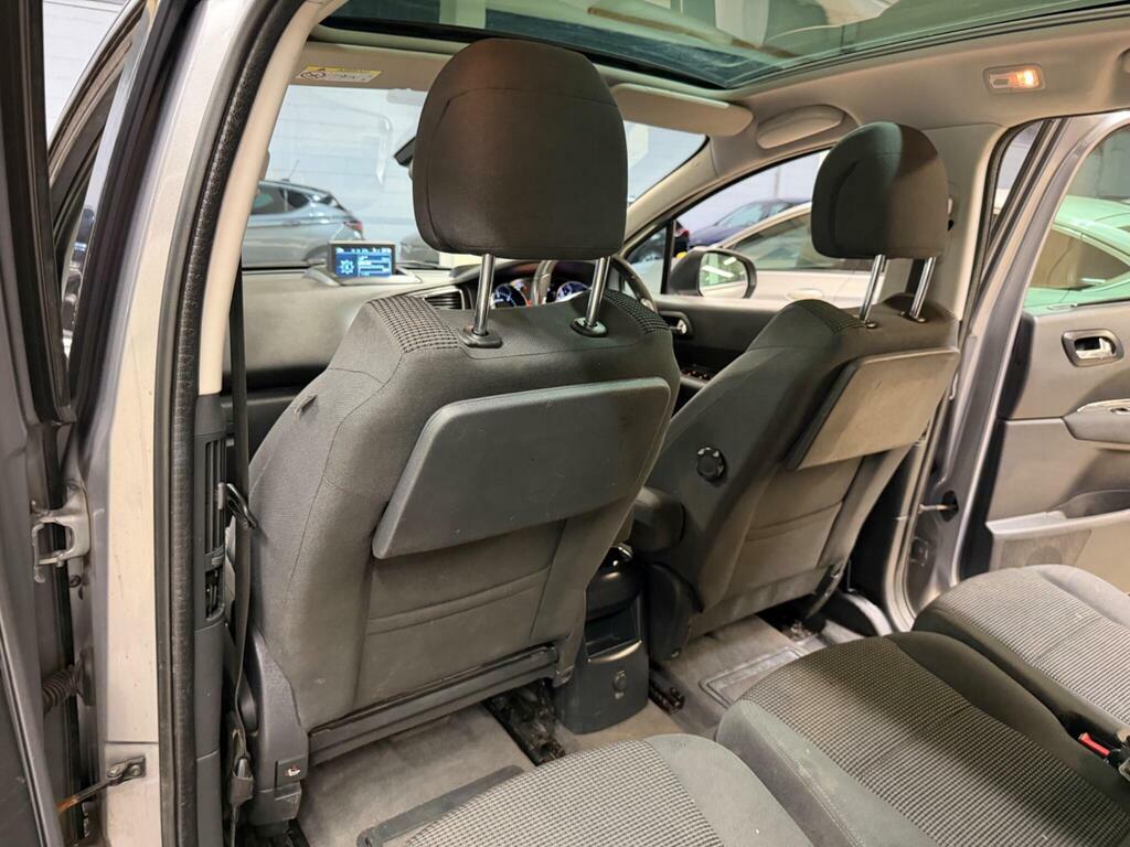 Peugeot 5008  White #13