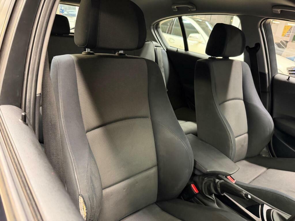 BMW 1 Series 2.0 118D Se Euro 4 Silver #8