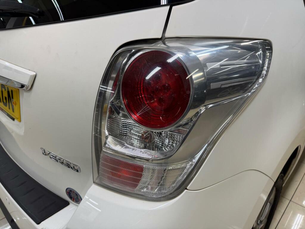 Toyota Verso 1.6 V-matic Icon Tss Black #12