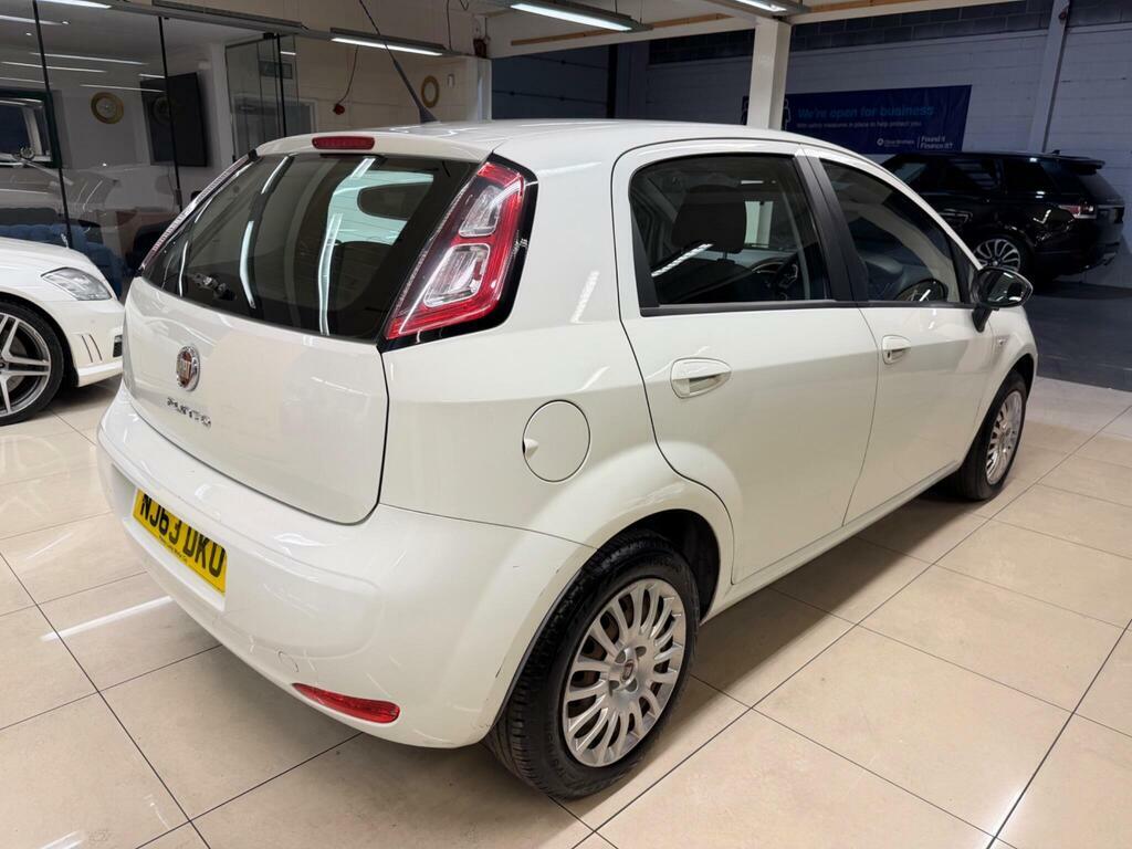 Fiat Punto Fiat Punto 1.4 Gbt Euro 5 Ss Euro 5 Red #6