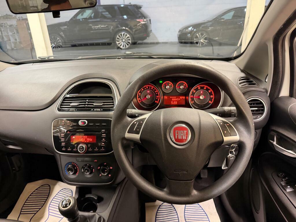 Fiat Punto Fiat Punto 1.4 Gbt Euro 5 Ss Euro 5 Red #20
