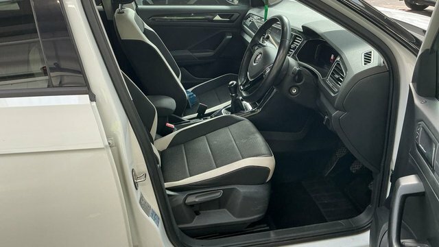 Volkswagen T-Roc 2018 1.5 Tsi Gpf Evo Sel Suv Eur White #6