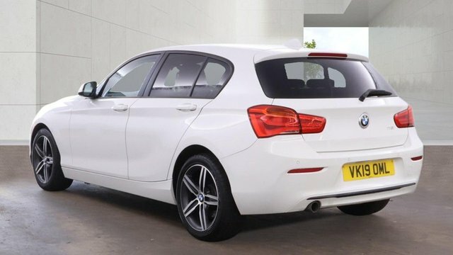 BMW 1 Series 2019 1.5 118I Sport Hatchback Eu White #3