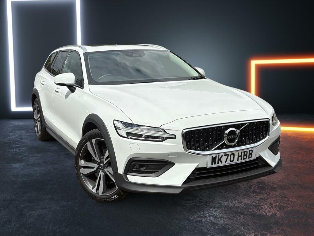 Volvo V60 Cross Country 2.0 B5p Cross Country Awd White