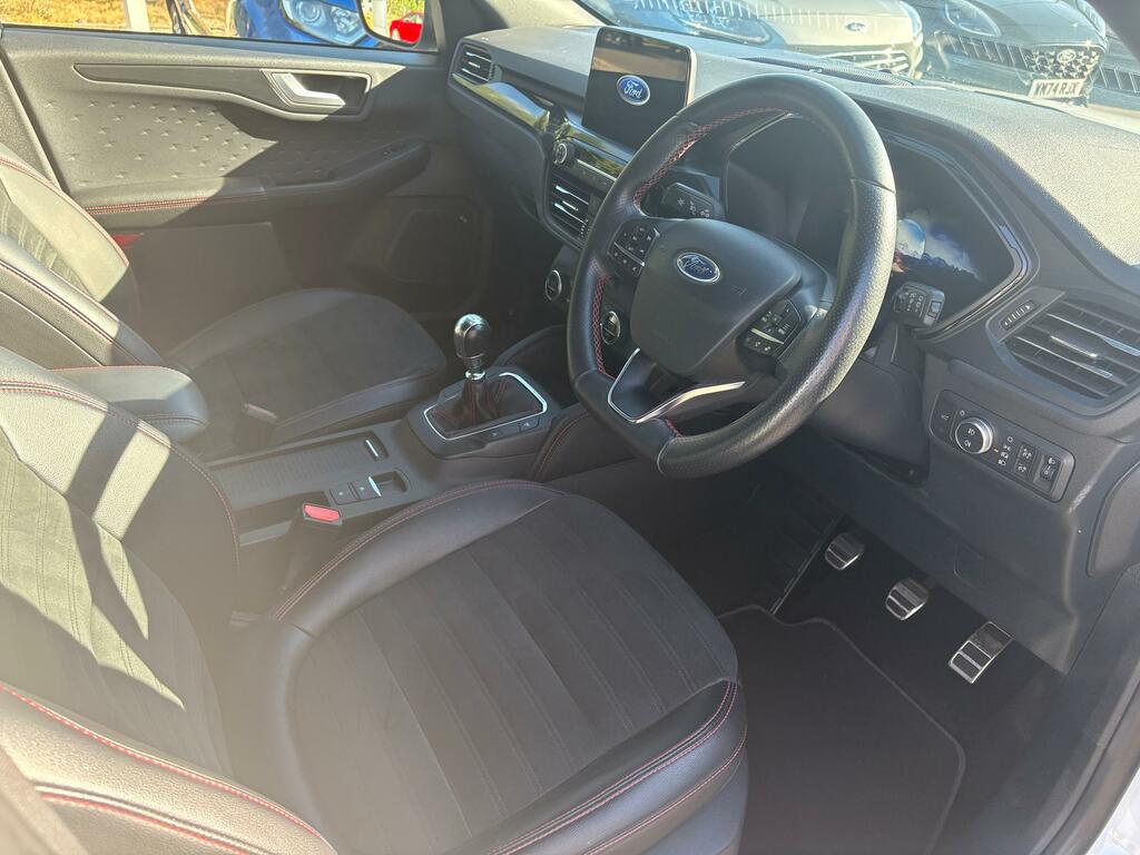Ford Kuga 1.5 Ecoboost 150 St-line Edition White #4