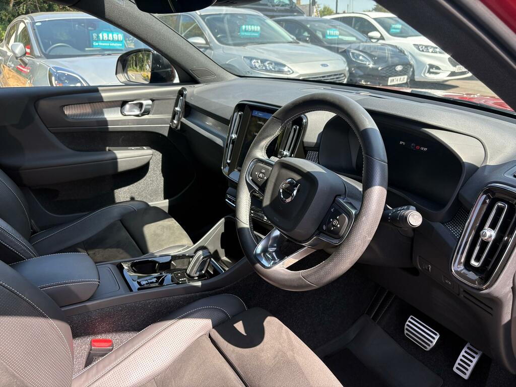 Volvo XC40 2.0 B4p R Design Pro Red #4