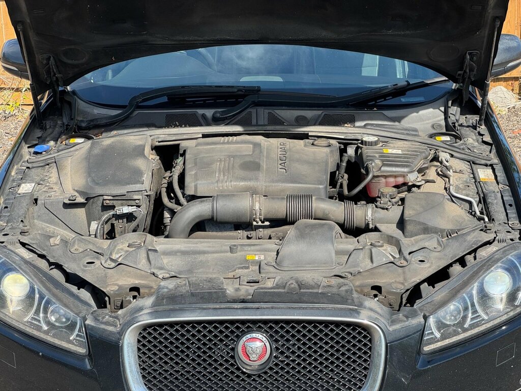 Jaguar XF 3.0D V6 Premium Luxury Sportbrake Euro 5 Ss White #39