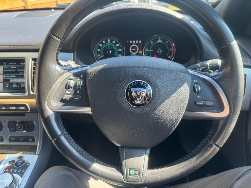 Jaguar XF 3.0D V6 Premium Luxury Sportbrake Euro 5 Ss White #53