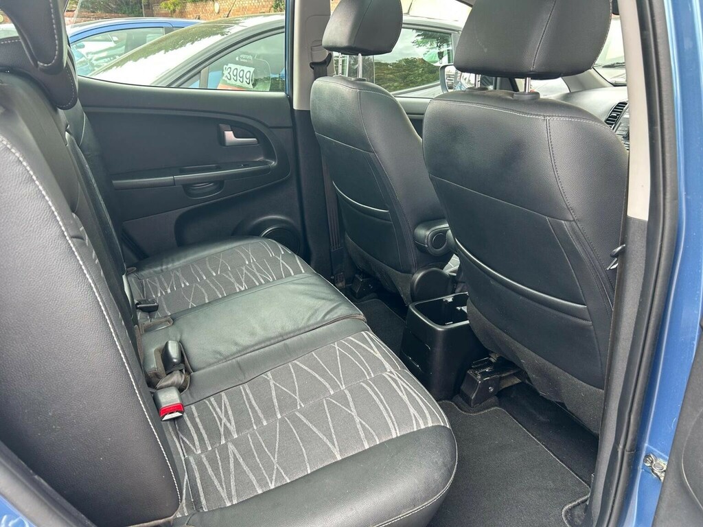 Kia Venga Mpv 1.4 Crdi 2 Euro 5 201463 Black #19