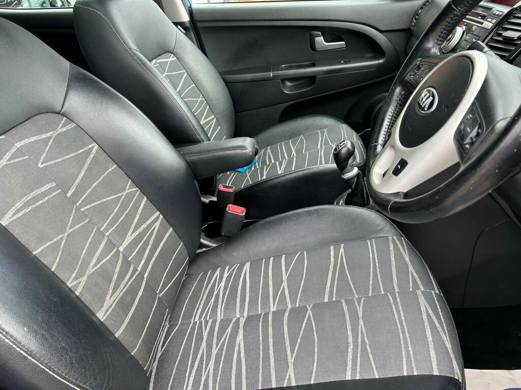 Kia Venga Mpv 1.4 Crdi 2 Euro 5 201463 Black #10