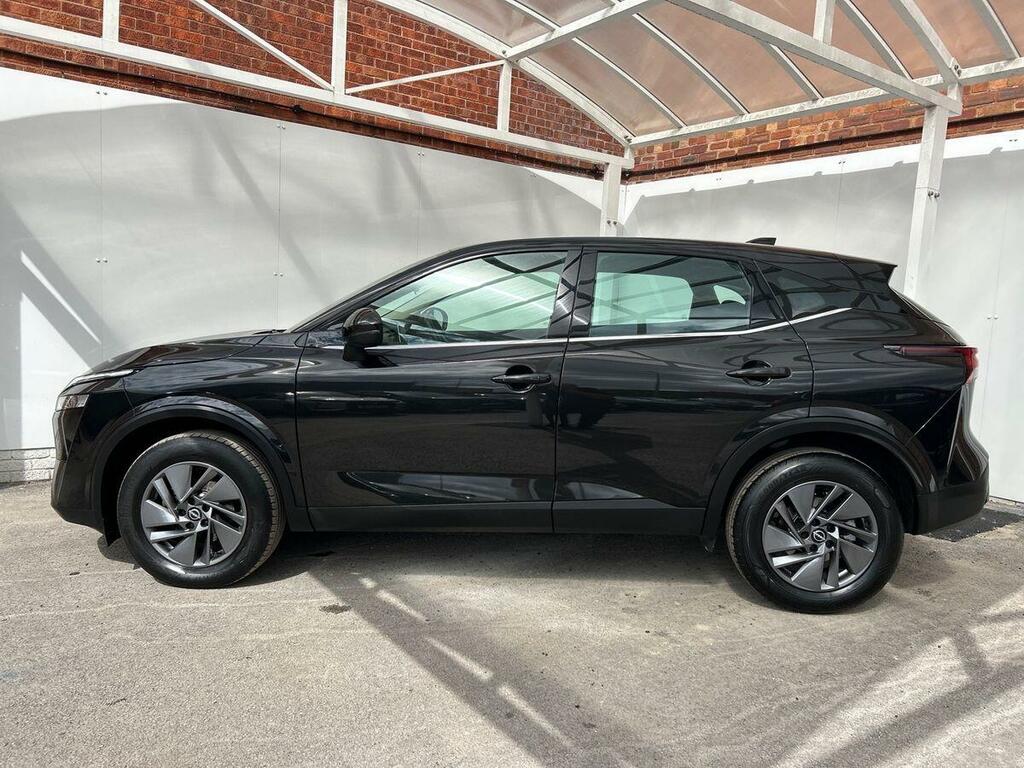 Nissan Qashqai 1.3 Dig-t Mhev Acenta Premium Suv Hybri SB23OHY Black #6