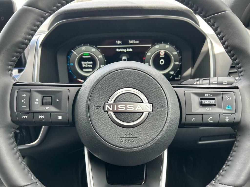 Nissan Qashqai Tekna Silver #25