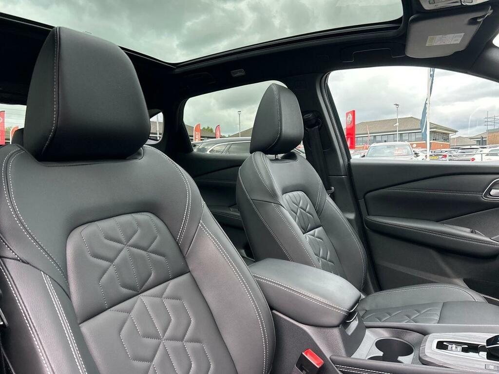 Nissan Qashqai Tekna Silver #16
