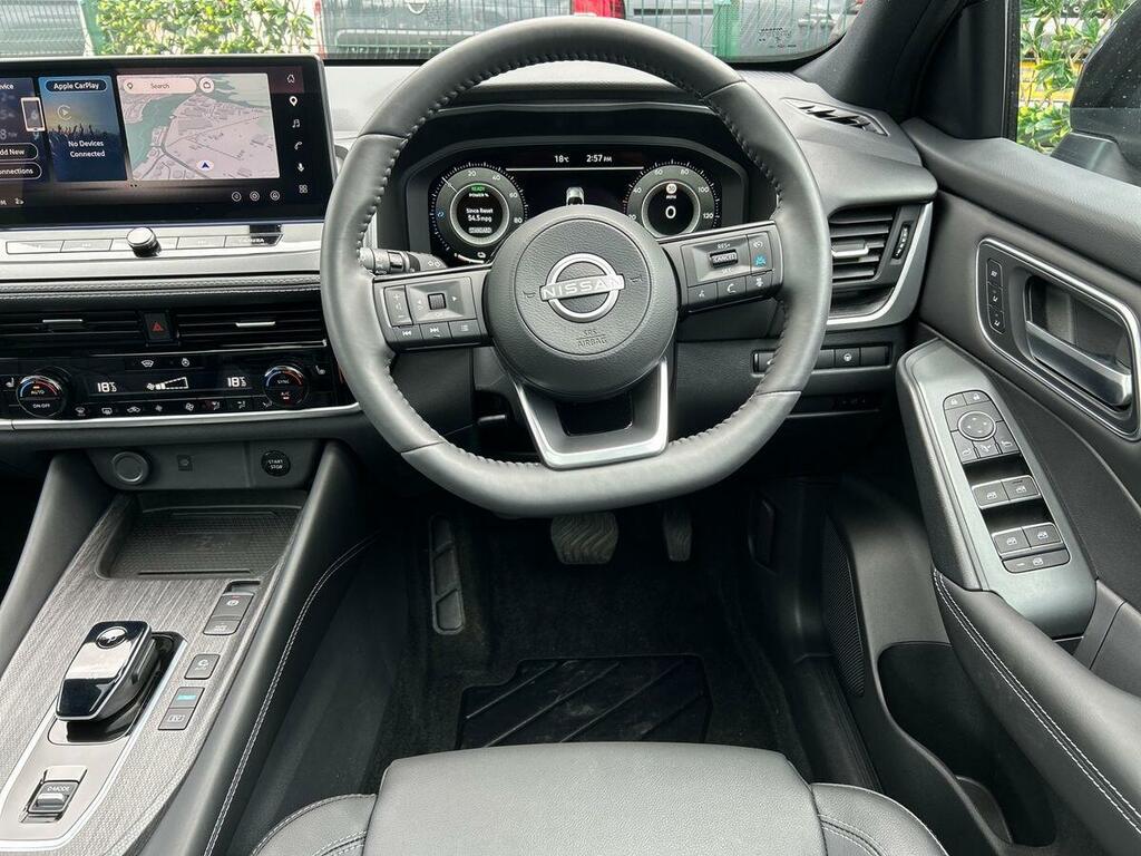 Nissan Qashqai Tekna Silver #17