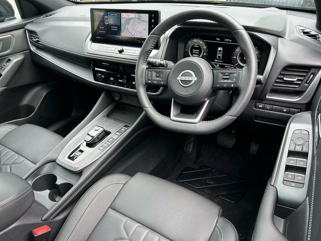 Nissan Qashqai Tekna Silver #13