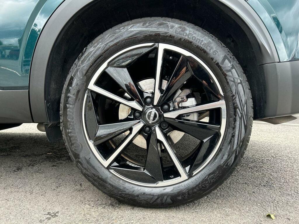 Nissan Qashqai Tekna Silver #10