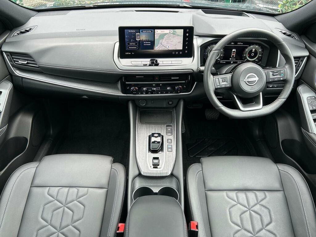 Nissan Qashqai Tekna Silver #7