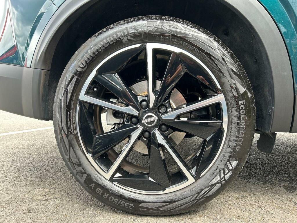 Nissan Qashqai Tekna Silver #11