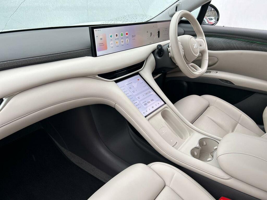 MG IM6 100Kwh Performance 4Wd LG25PDM White #2