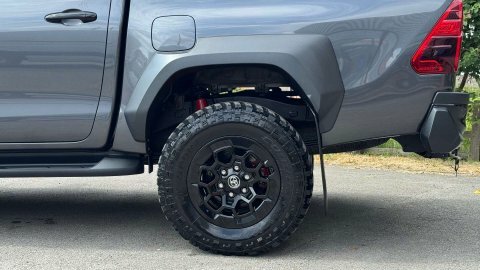 Toyota HILUX 2.8 D-4d-h Invincible X 4Wd Euro 6 White #119