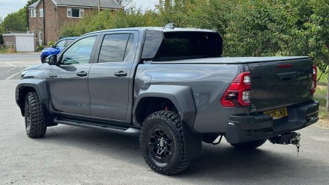 Toyota HILUX 2.8 D-4d-h Invincible X 4Wd Euro 6 White #117