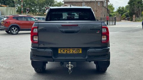 Toyota HILUX 2.8 D-4d-h Invincible X 4Wd Euro 6 White #109
