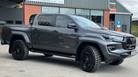 Toyota HILUX 2.8 D-4d-h Invincible X 4Wd Euro 6 White #95