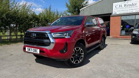 Toyota HILUX 2.8 Hilux Invincible Red #3