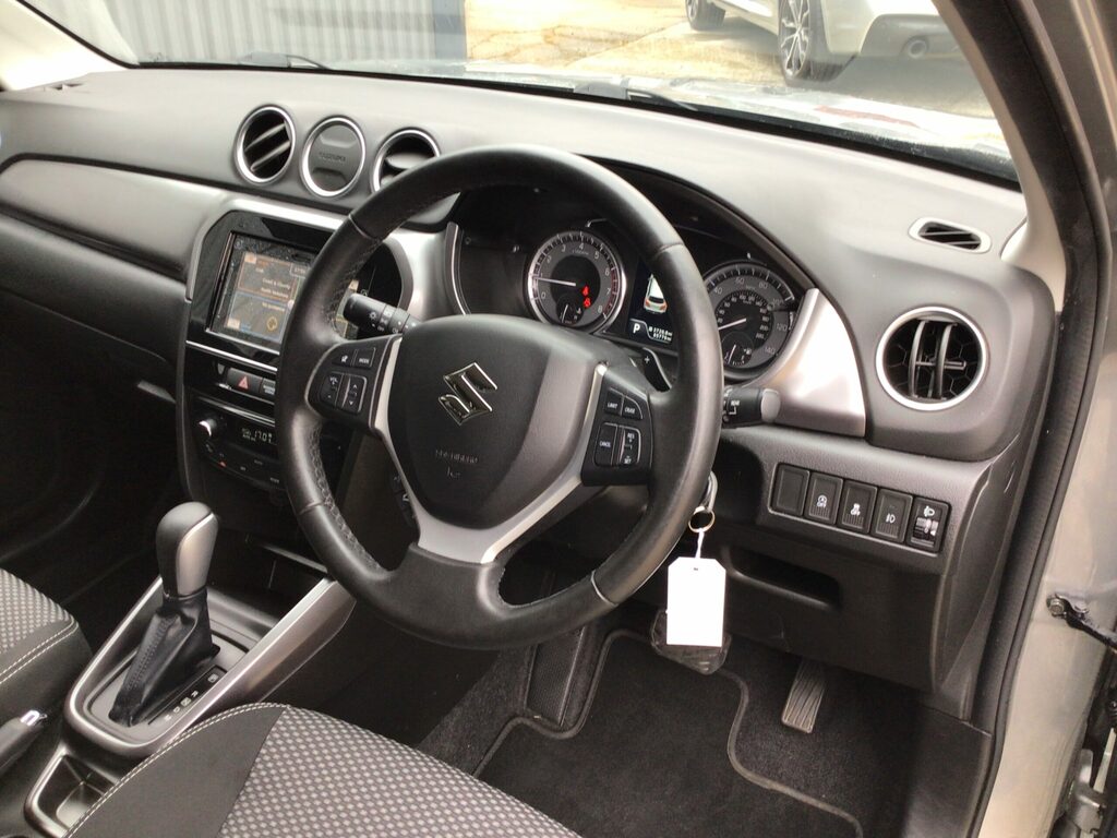 Suzuki Vitara 1.4 Boosterjet Sz-t Estate Silver #9