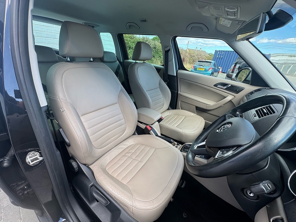 Skoda Yeti Tsi Elegance Black #4