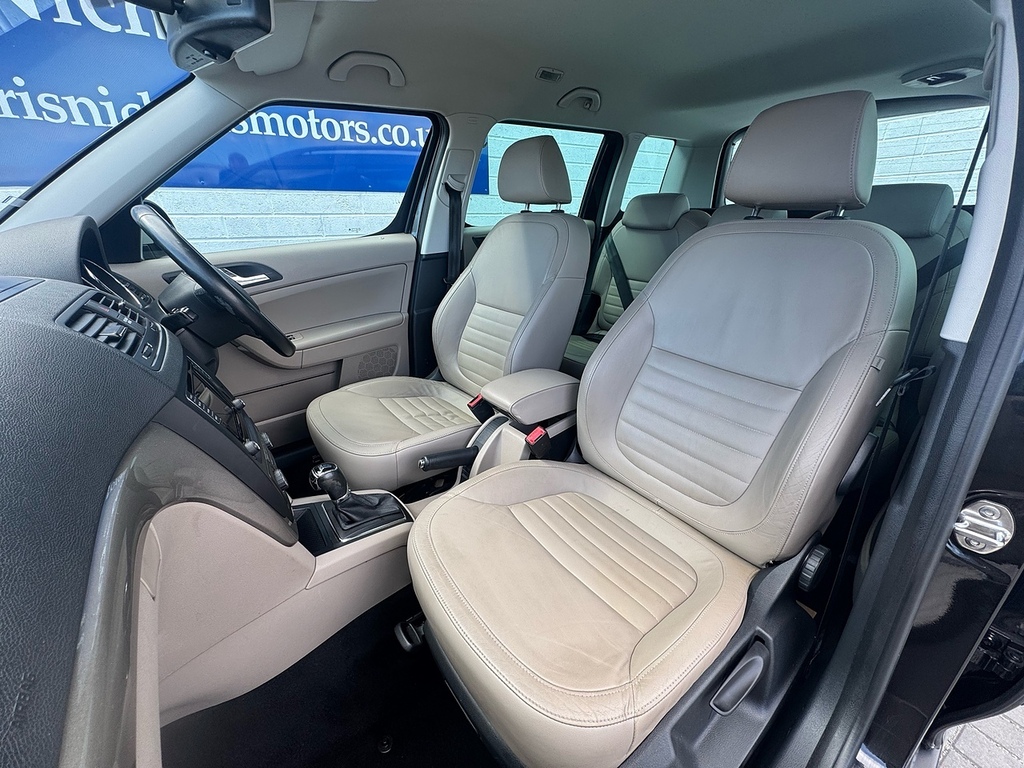 Skoda Yeti Tsi Elegance Black #3