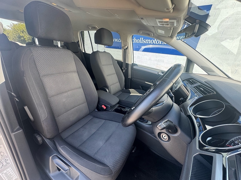 Volkswagen Touran Tdi Se Silver #6